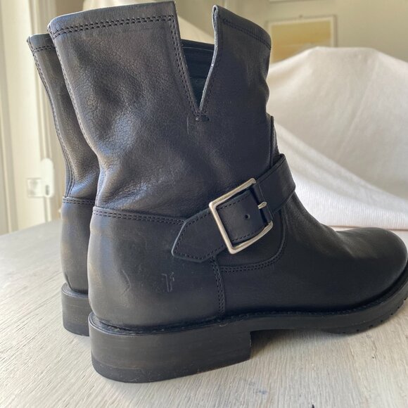 Frye Women's Natalie Engineer Short - Picture 9 of 13